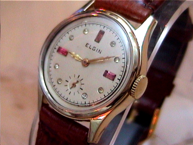 The serial number on this watch dated it to 1923, but it could have been made later by Elgin using old NOS movements